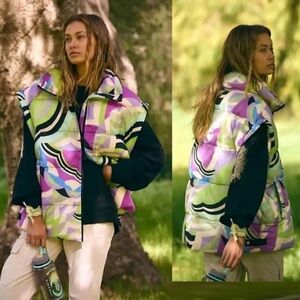 FP Movement In a Bubble Puffer Vest in Kai Geo Super Berry Combo Size S NWT